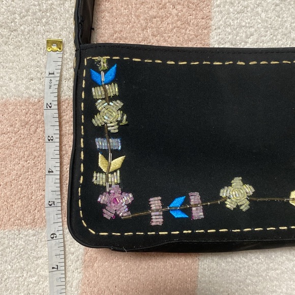 Beaded Floral Embroidered Shoulder Bag - Picture 6 of 11